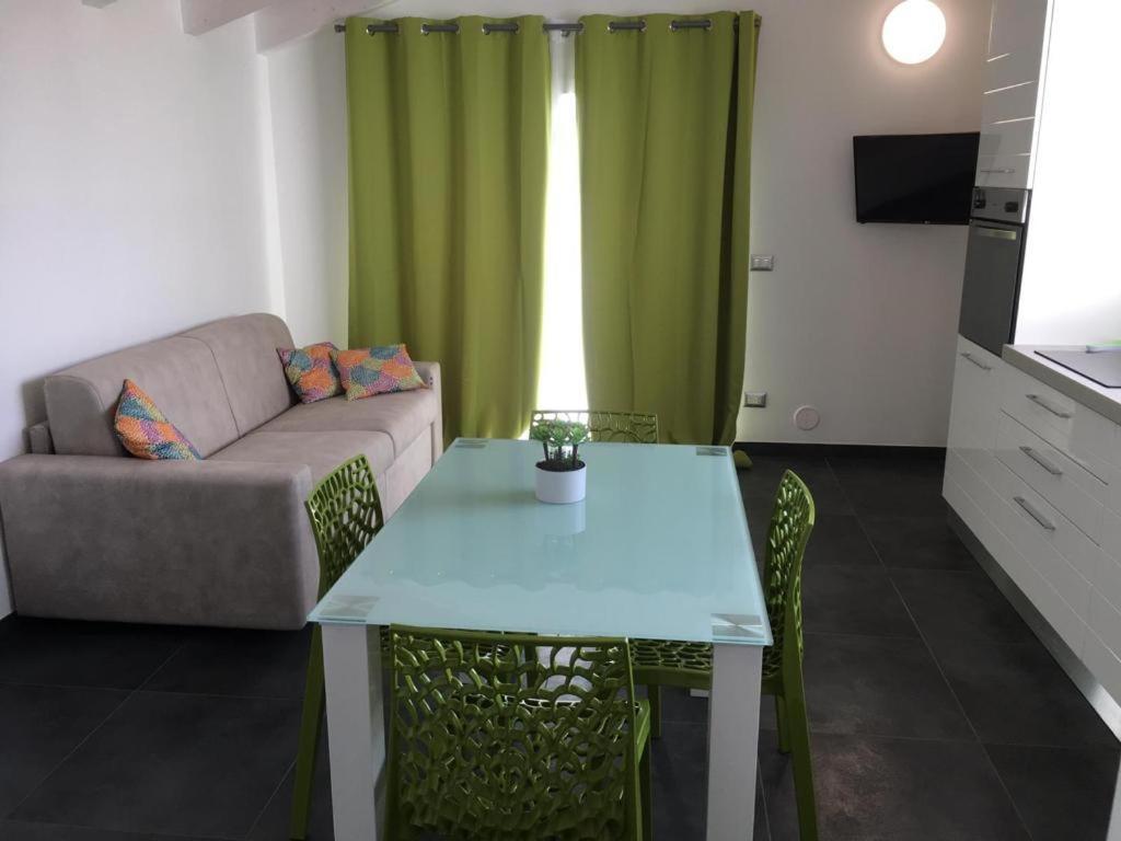 Casa Vacanza Colors Porto Torres Εξωτερικό φωτογραφία